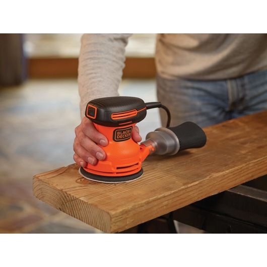 Easy to hold feature of 5 inch random orbital sander.