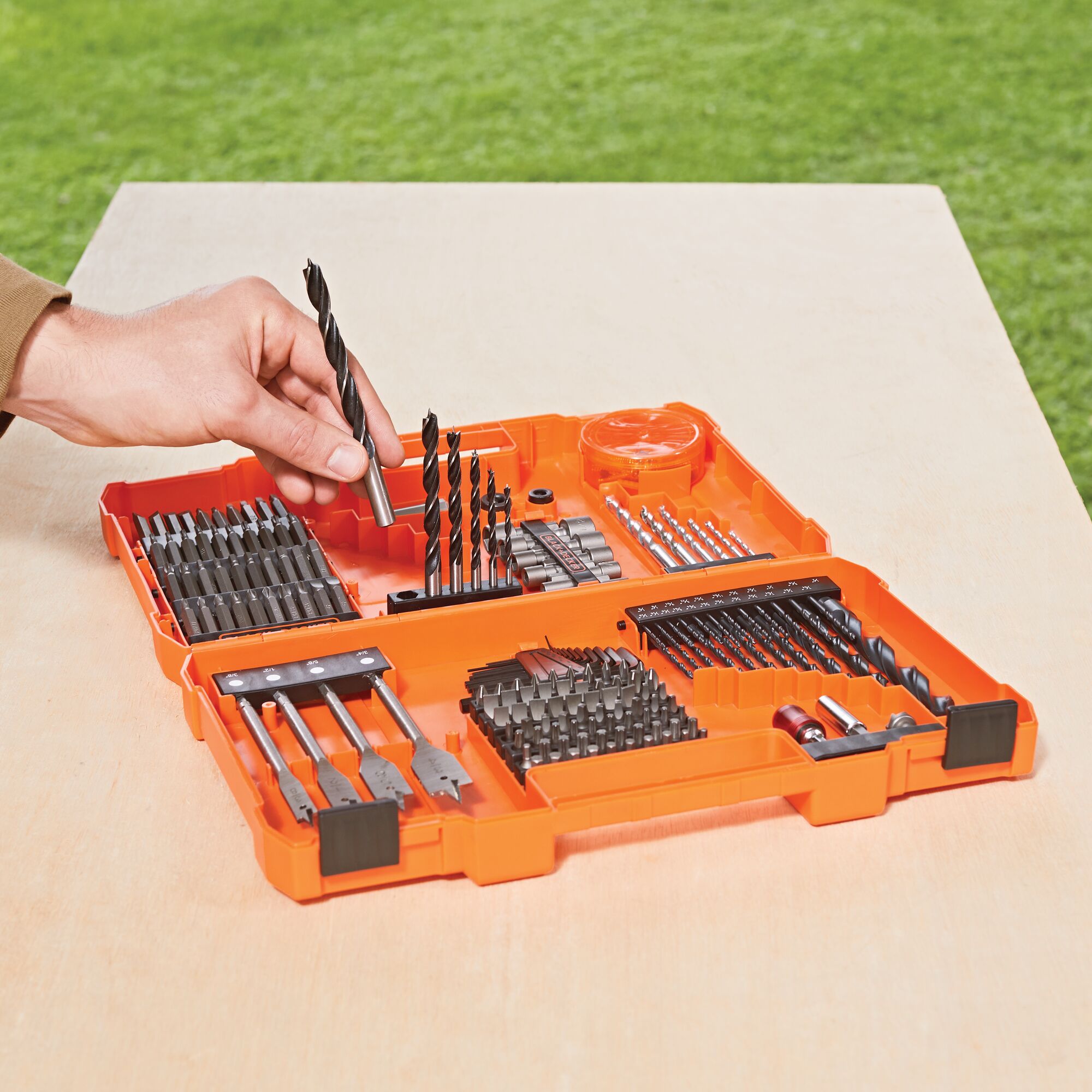201 piece accessory set in use.